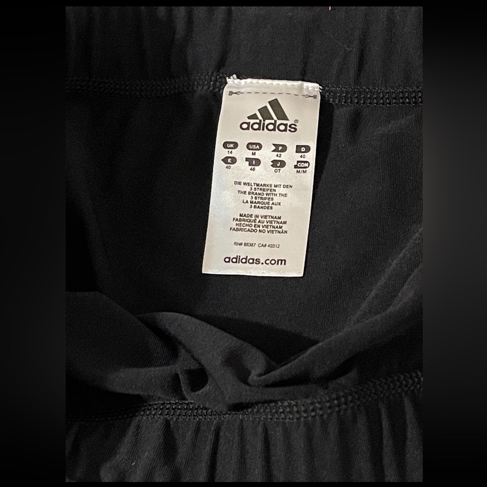 💥 SALE 💥 ADIDAS Size Medium Black & Pink/Coral Color Shorts Excellent Condition - Picture 8 of 9
